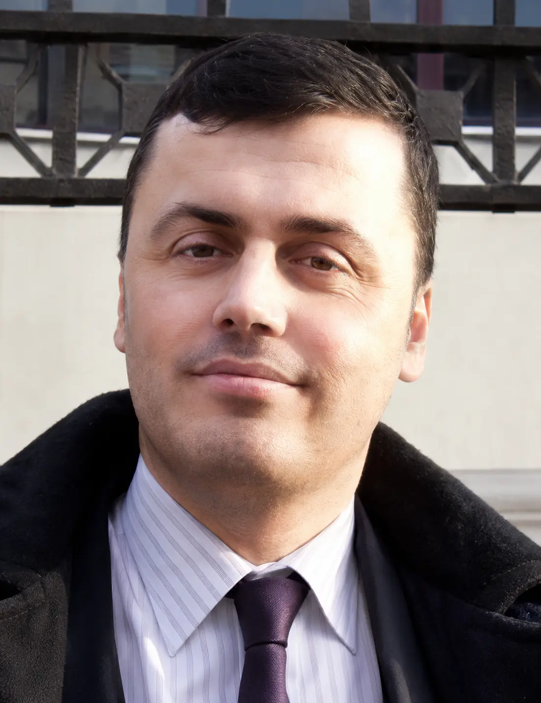 Dr. Altin Tema